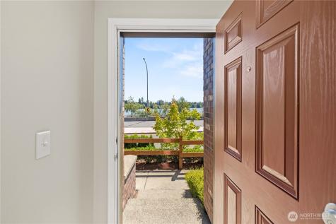 1912 113th Place SE Everett WA 98208