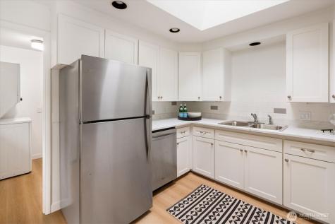 22511 96th Avenue W Edmonds WA 98020