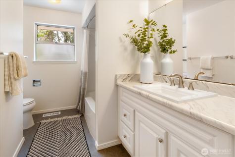 22511 96th Avenue W Edmonds WA 98020