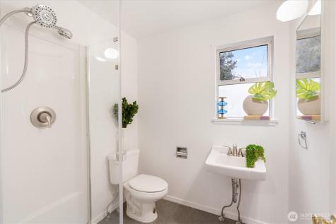 22511 96th Avenue W Edmonds WA 98020