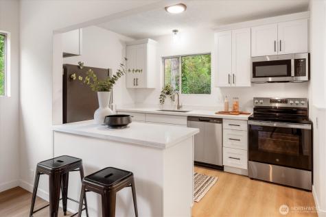 22511 96th Avenue W Edmonds WA 98020