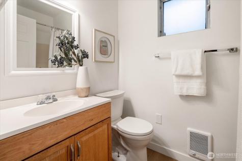 22511 96th Avenue W Edmonds WA 98020