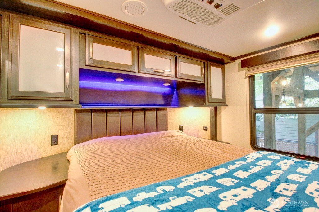 10 Riverside Drive Deming WA 98244