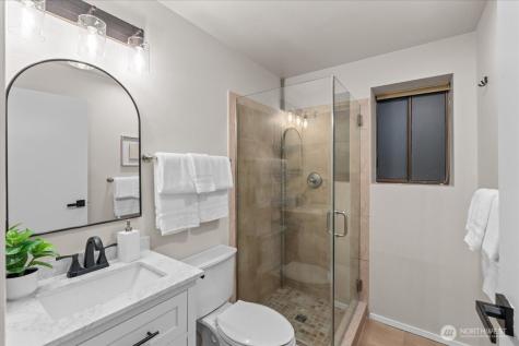 14702 255th Avenue SE Issaquah WA 98027
