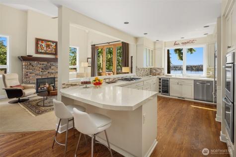 7447 W Mercer Way Mercer Island WA 98040