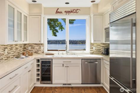 7447 W Mercer Way Mercer Island WA 98040