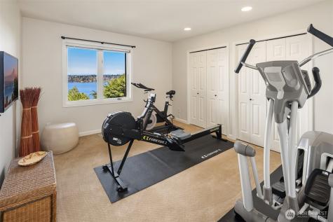 7447 W Mercer Way Mercer Island WA 98040