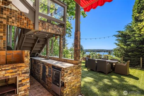 7447 W Mercer Way Mercer Island WA 98040