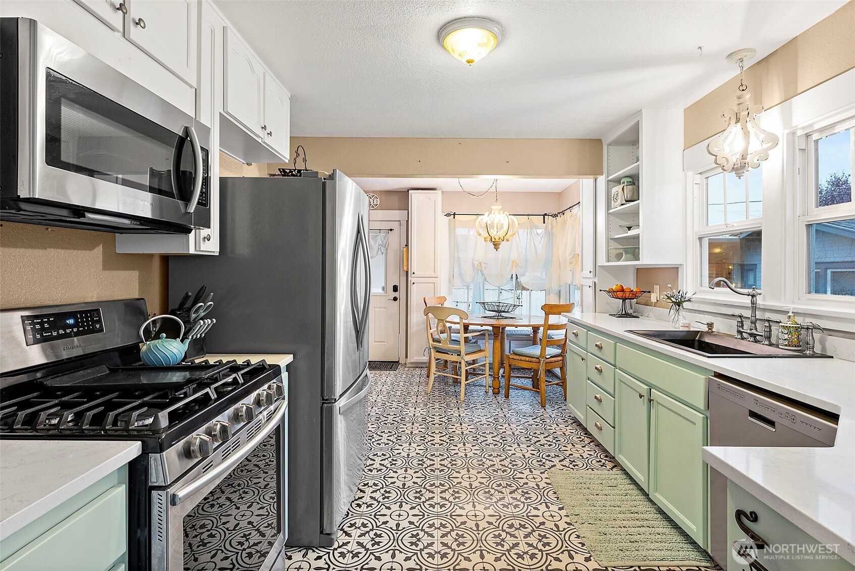 805 Cherry Avenue Sumner WA 98390