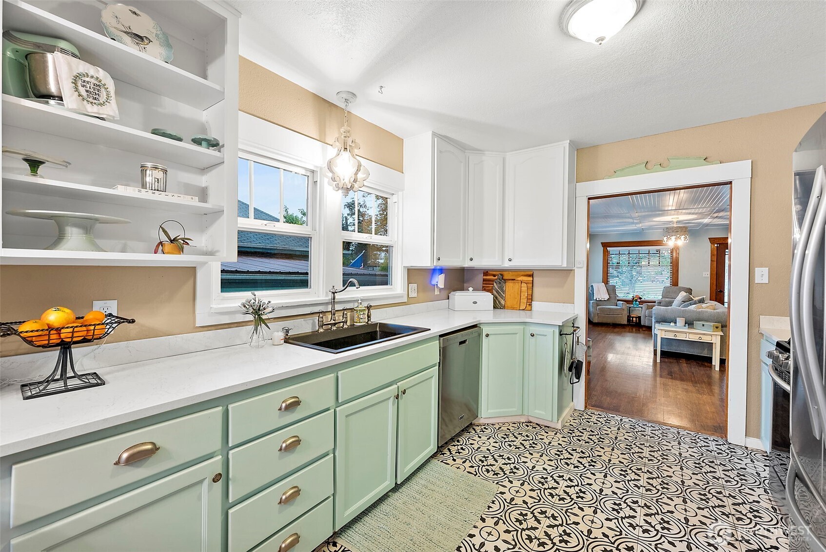 805 Cherry Avenue Sumner WA 98390