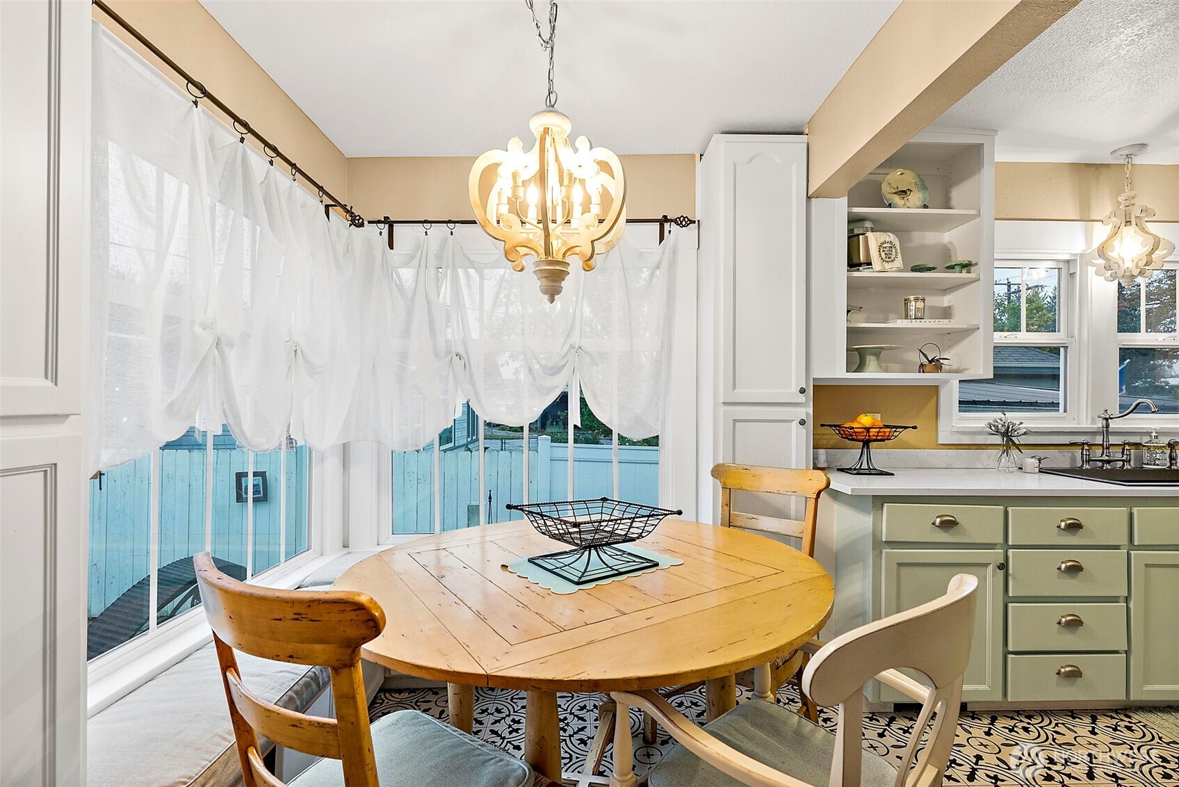 805 Cherry Avenue Sumner WA 98390