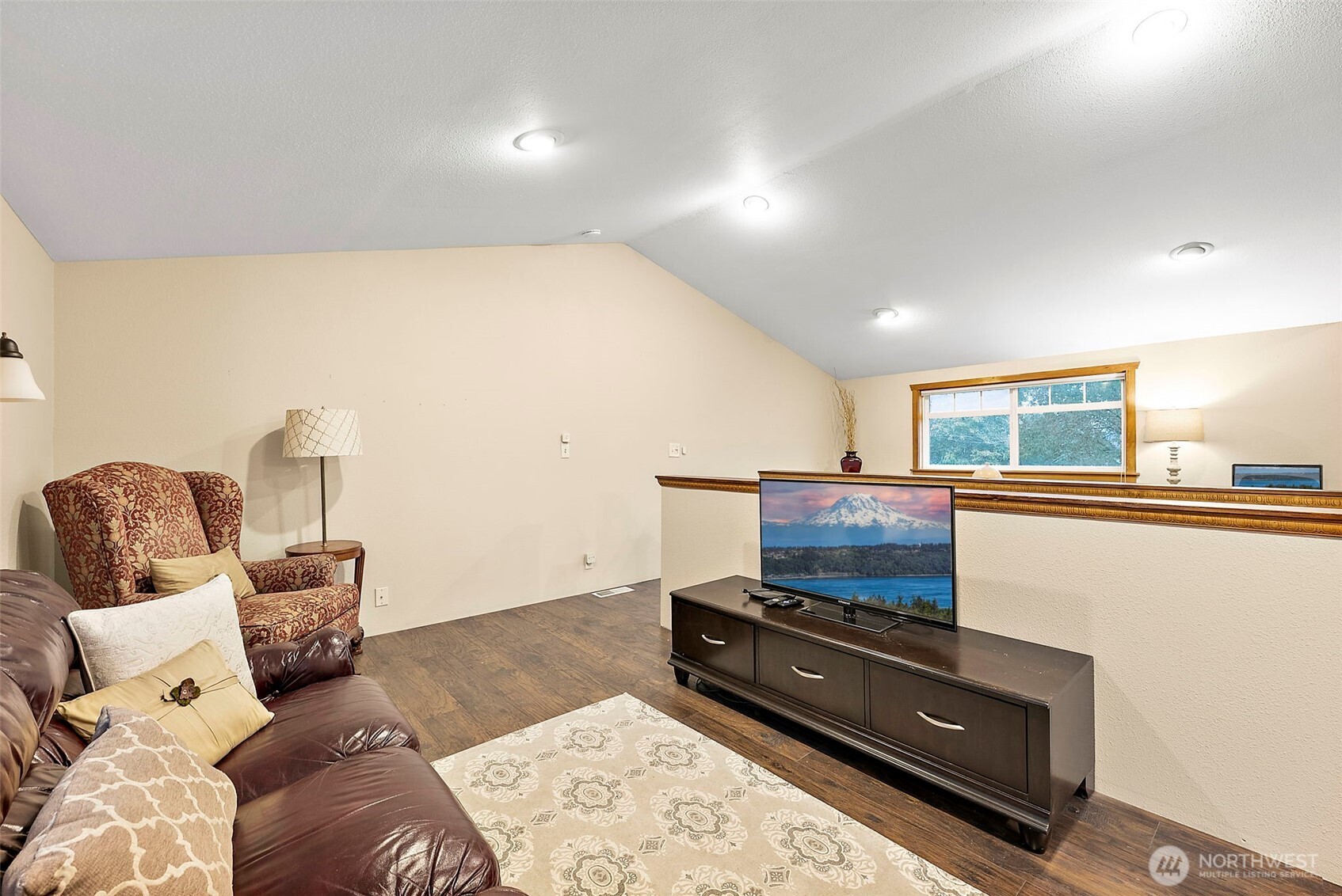 805 Cherry Avenue Sumner WA 98390