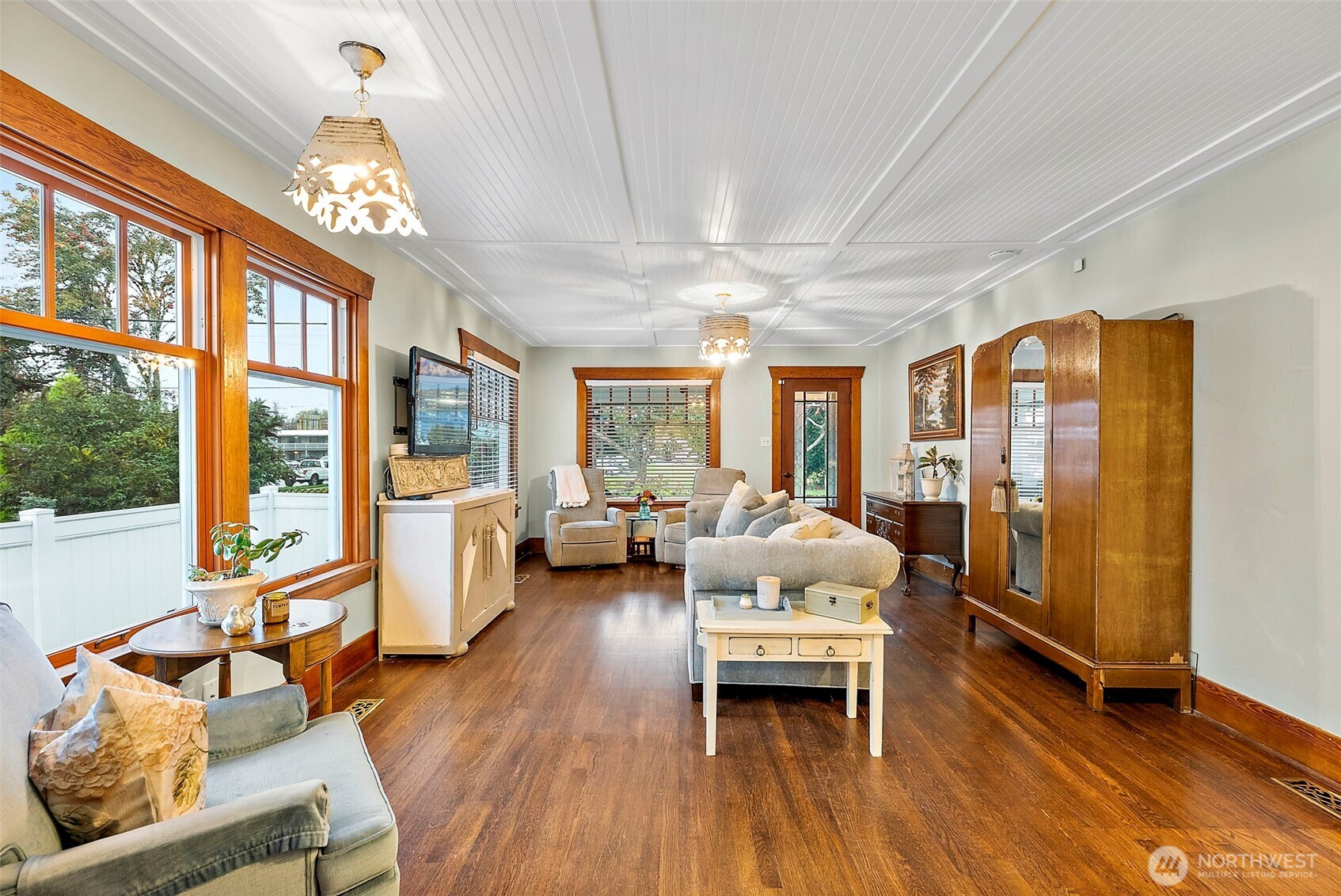 805 Cherry Avenue Sumner WA 98390