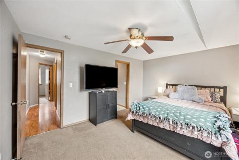 5603 James Street SE Lacey WA 98513