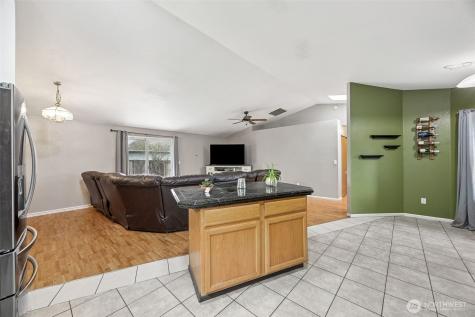5603 James Street SE Lacey WA 98513