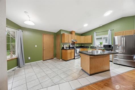 5603 James Street SE Lacey WA 98513