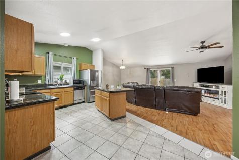 5603 James Street SE Lacey WA 98513