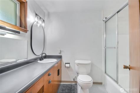 6902 Mount Tacoma Drive SW Lakewood WA 98499