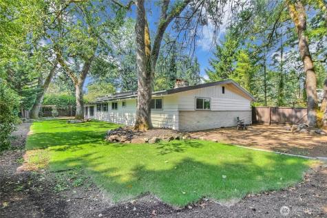 6902 Mount Tacoma Drive SW Lakewood WA 98499
