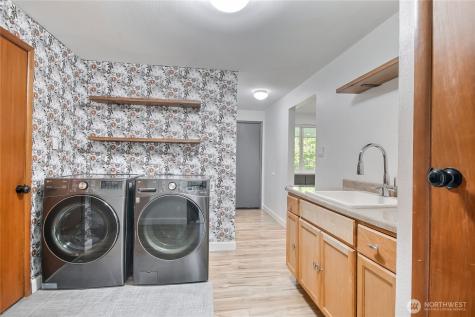 6902 Mount Tacoma Drive SW Lakewood WA 98499