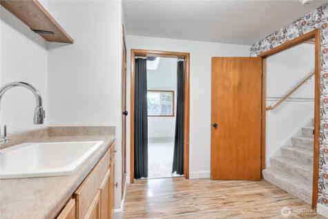 6902 Mount Tacoma Drive SW Lakewood WA 98499