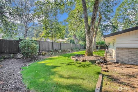 6902 Mount Tacoma Drive SW Lakewood WA 98499