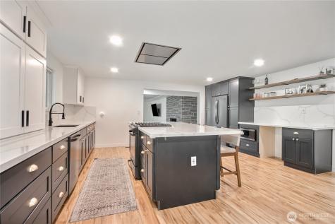 6902 Mount Tacoma Drive SW Lakewood WA 98499