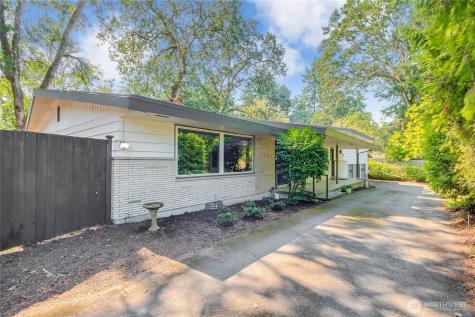 6902 Mount Tacoma Drive SW Lakewood WA 98499