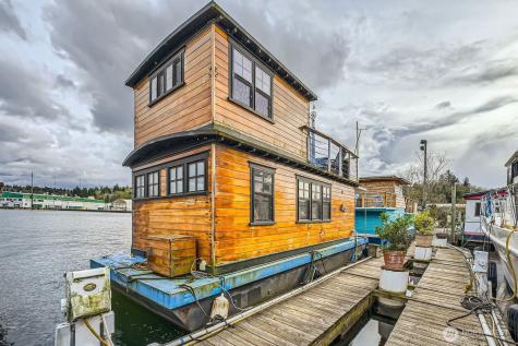 1080 W Ewing Street Seattle WA 98119