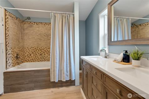 5528 SW Paradise Lane Port Orchard WA 98367