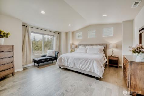 4764 244th Ct SE Sammamish WA 98029