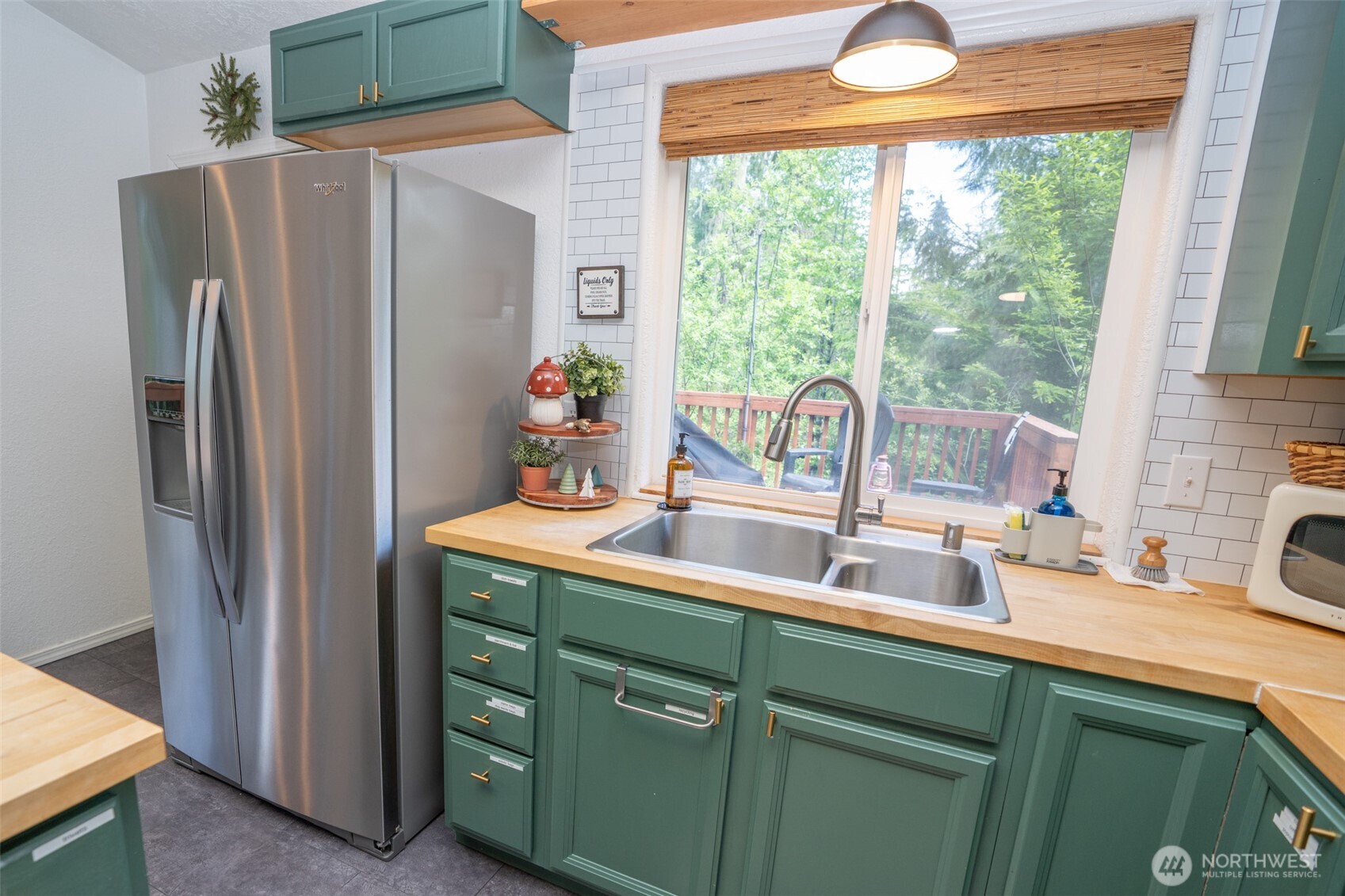 70 N Beaver Place N Hoodsport WA 98548