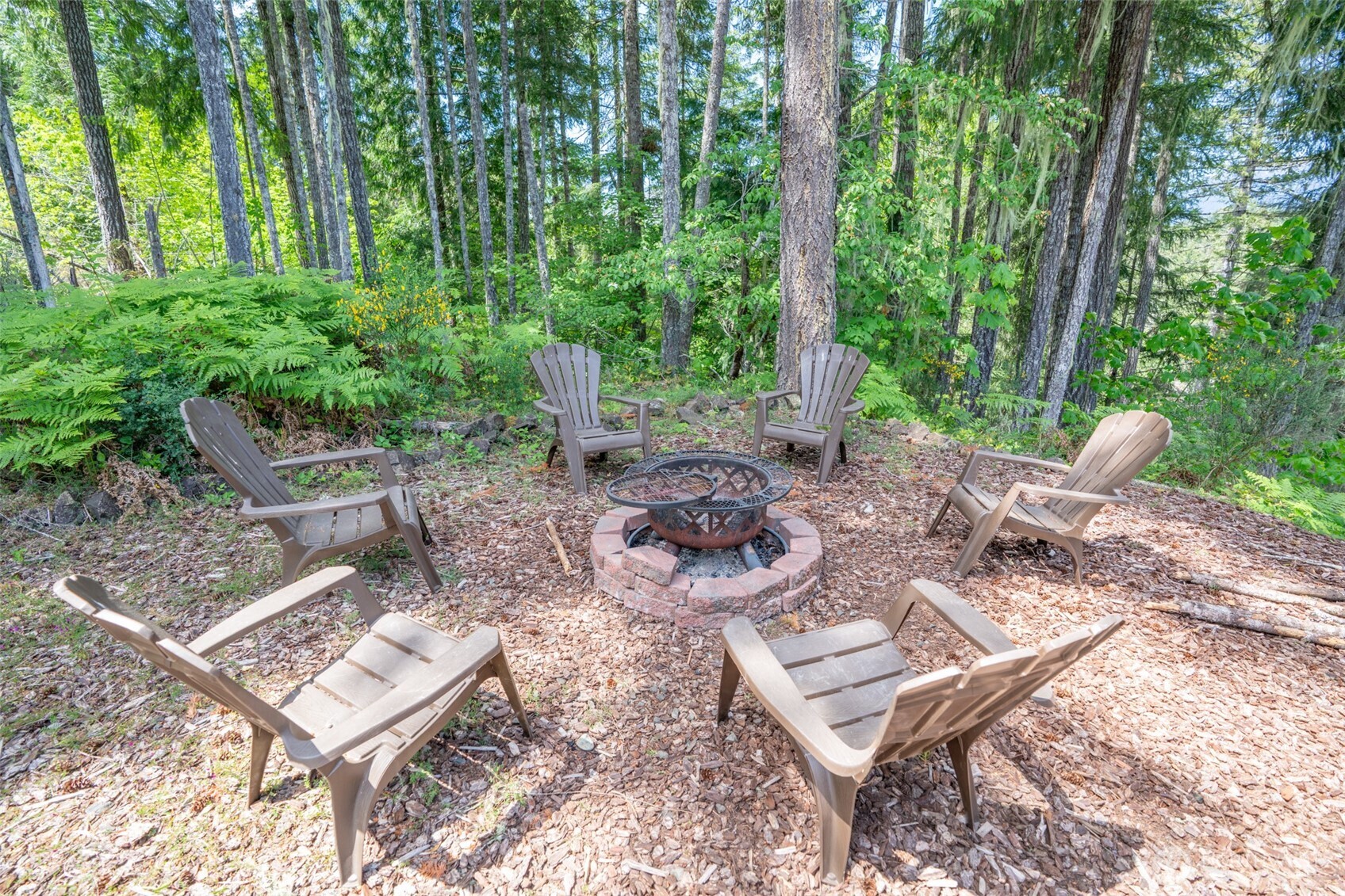70 N Beaver Place N Hoodsport WA 98548