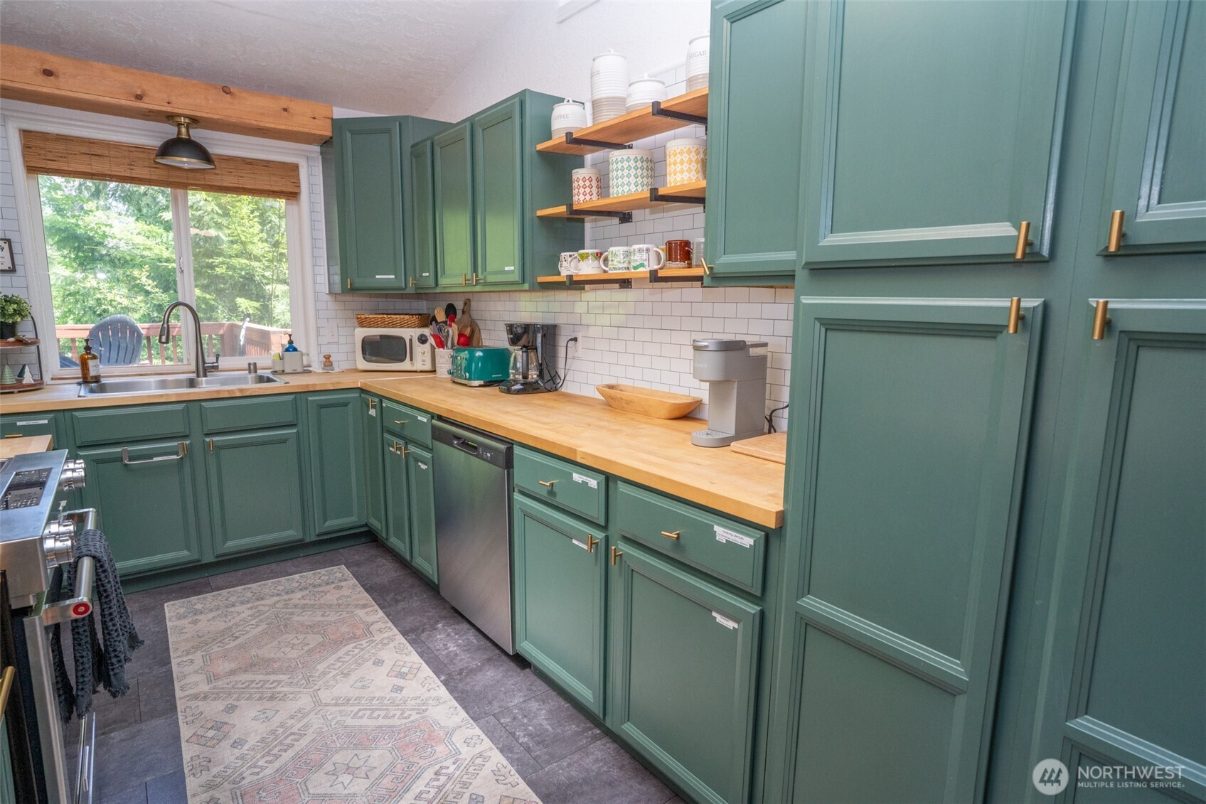 70 N Beaver Place N Hoodsport WA 98548