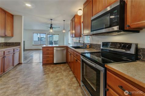 9114 Canal Road SE Yelm WA 98597