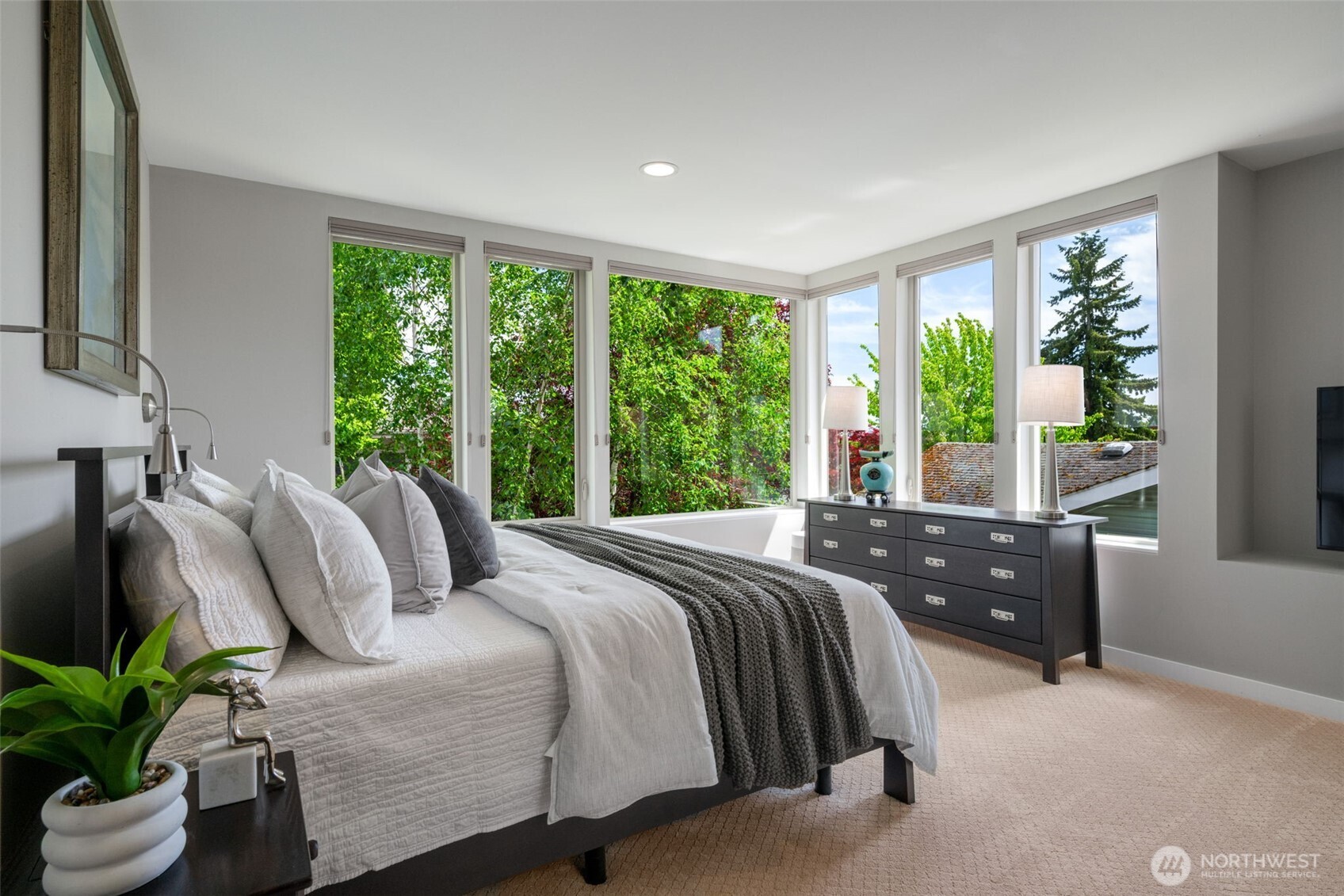 2750 Belvidere Avenue SW Seattle WA 98126