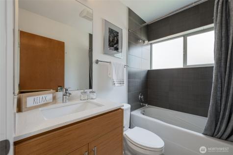 2750 Belvidere Avenue SW Seattle WA 98126