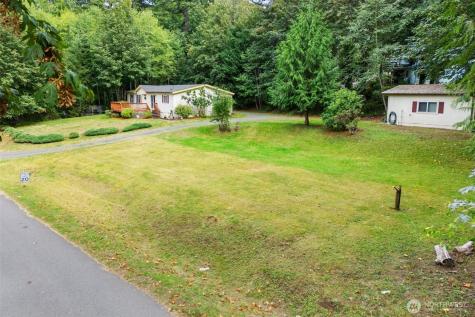 11 SE Fuchsia Avenue Shelton WA 98584