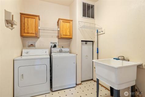 11 SE Fuchsia Avenue Shelton WA 98584