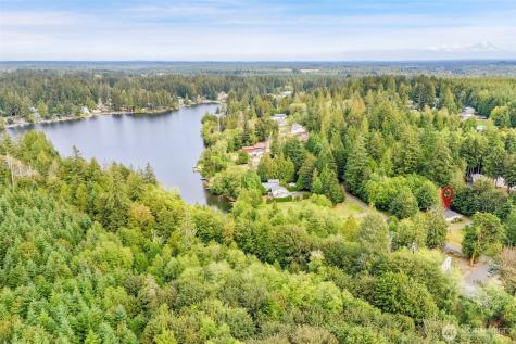 11 SE Fuchsia Avenue Shelton WA 98584