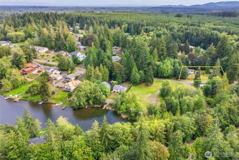 11 SE Fuchsia Avenue Shelton WA 98584