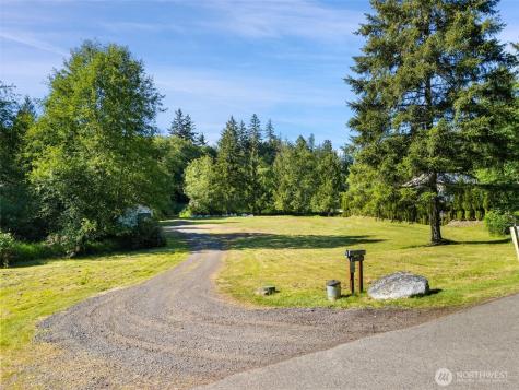 11 SE Fuchsia Avenue Shelton WA 98584