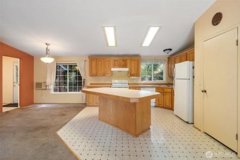 11 SE Fuchsia Avenue Shelton WA 98584