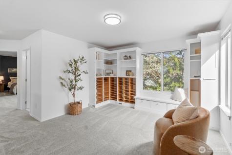 705 Finley Lane La Conner WA 98257