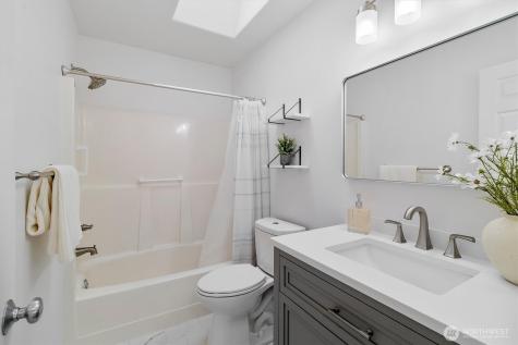705 Finley Lane La Conner WA 98257