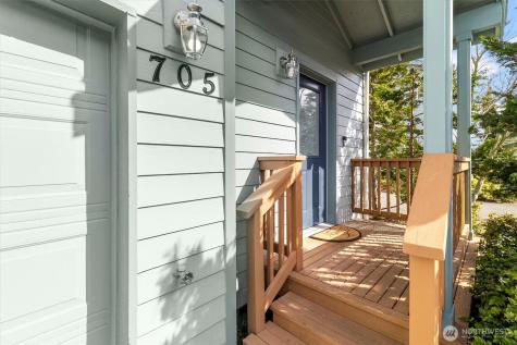 705 Finley Lane La Conner WA 98257