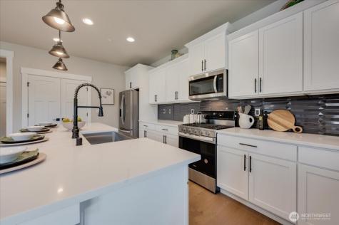 20908 99th Place S Kent WA 98031