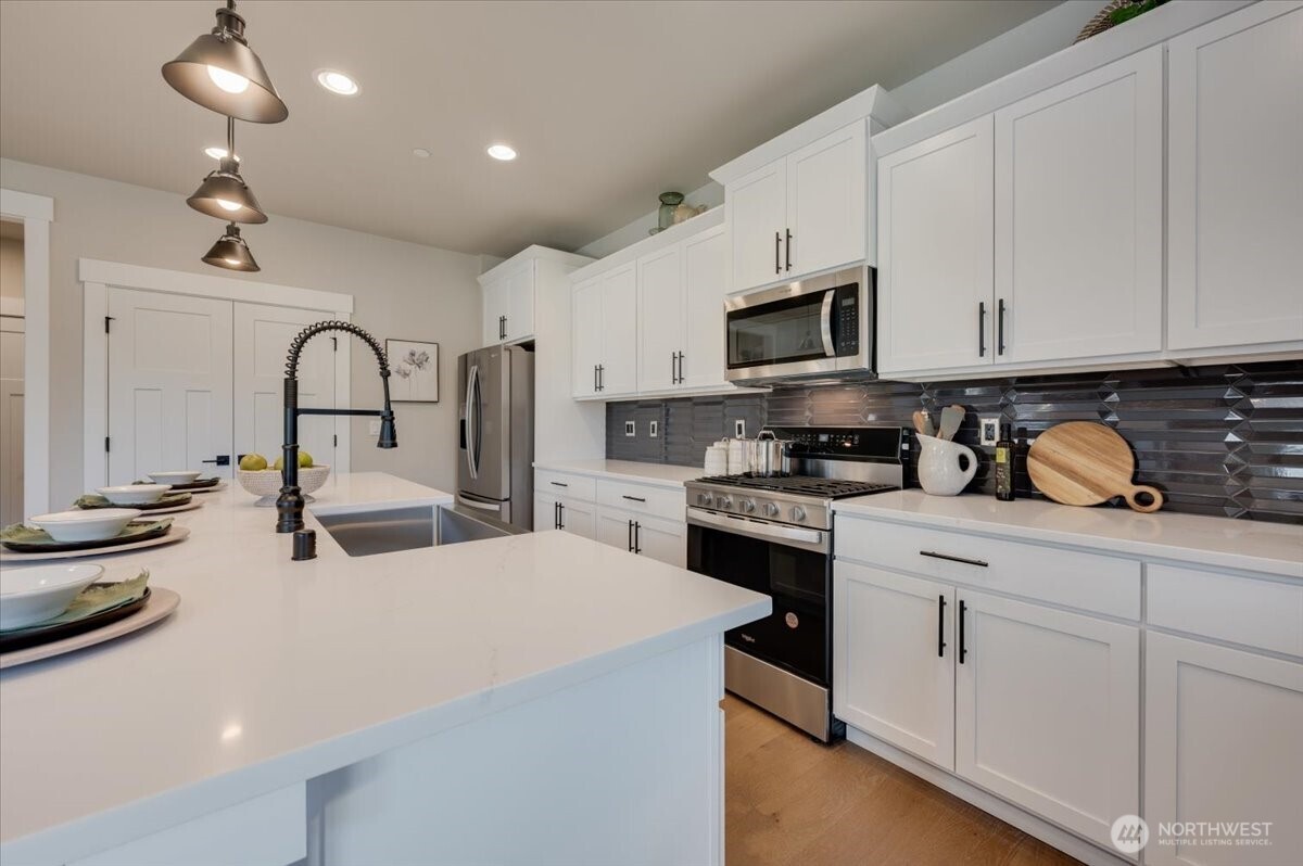 20908 99th Place S Kent WA 98031