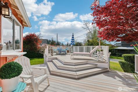 176 Maple Street Camano Island WA 98282