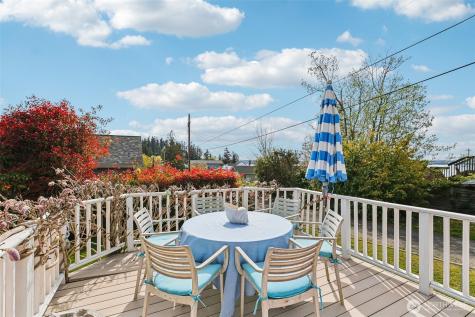 176 Maple Street Camano Island WA 98282